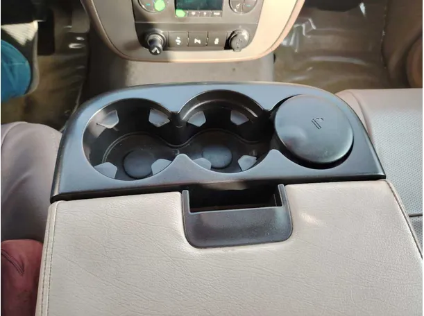 Car image 28
