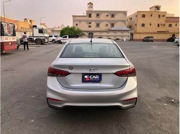 Car image 6