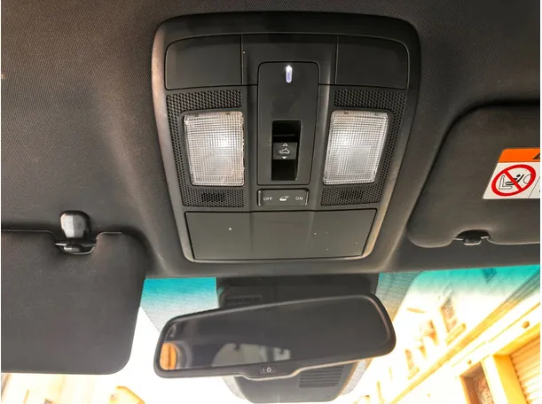 Car image 23