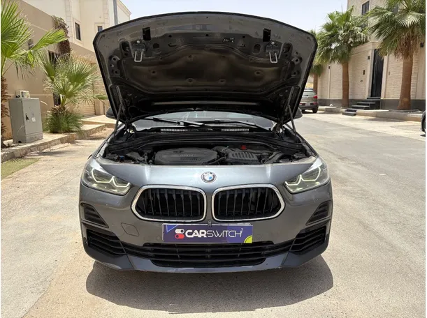 Car image 26