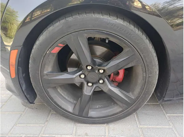 Car image 9