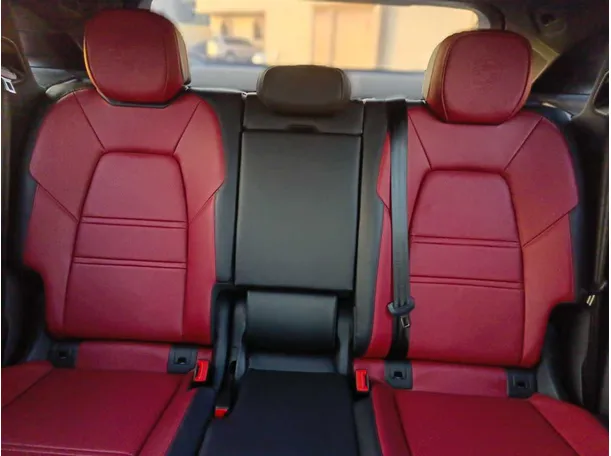 Car image 22