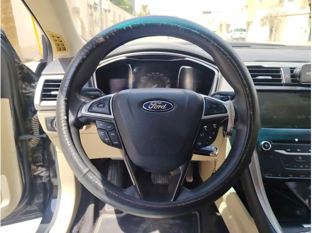 Car image 21