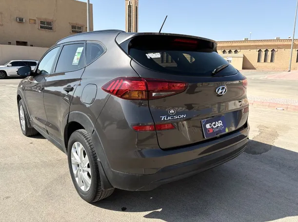 Car image 7