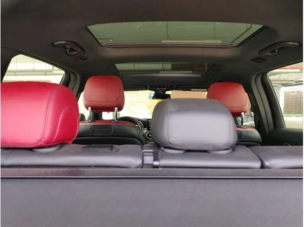 Car image 27