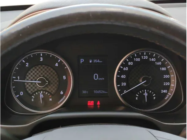 Car image 23