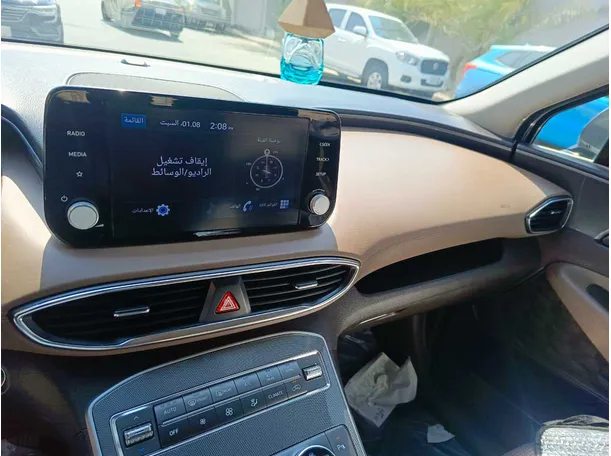 Car image 24