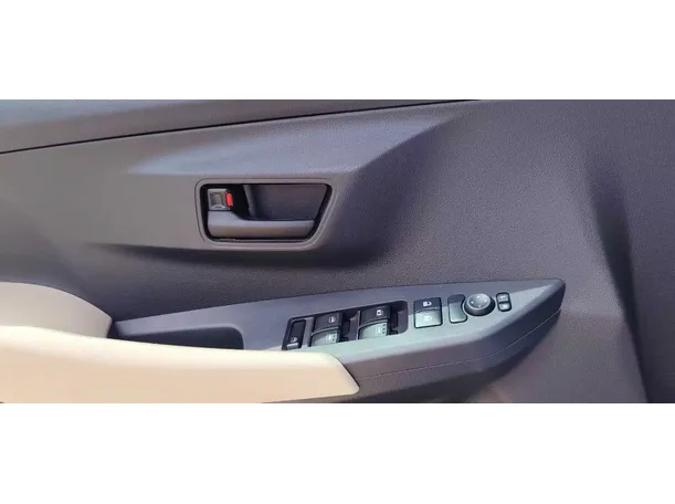 Car image 27