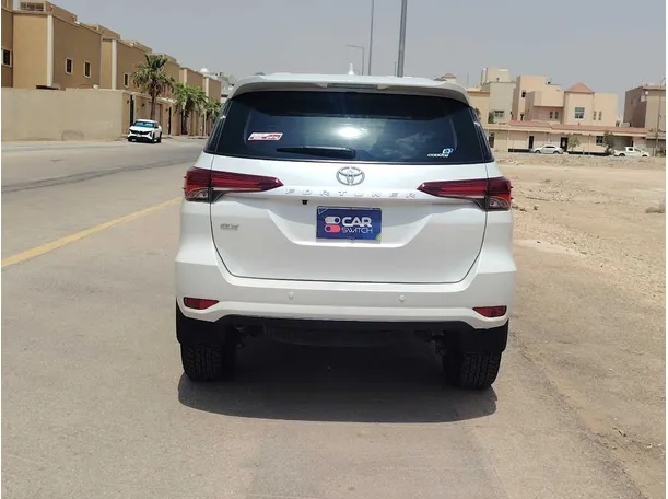Car image 6