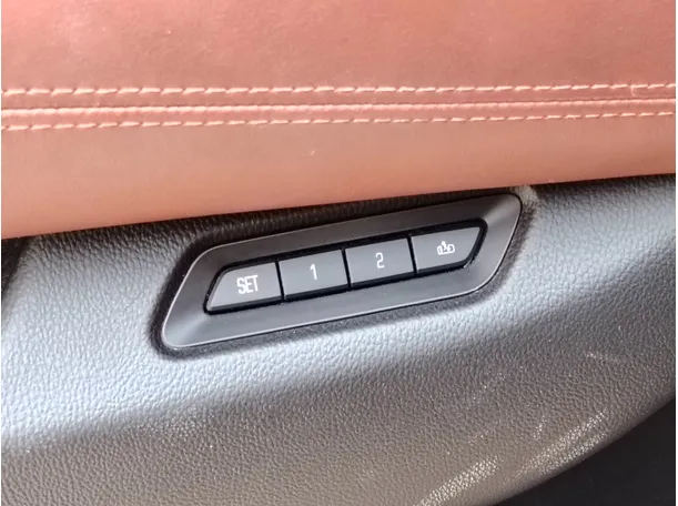 Car image 36