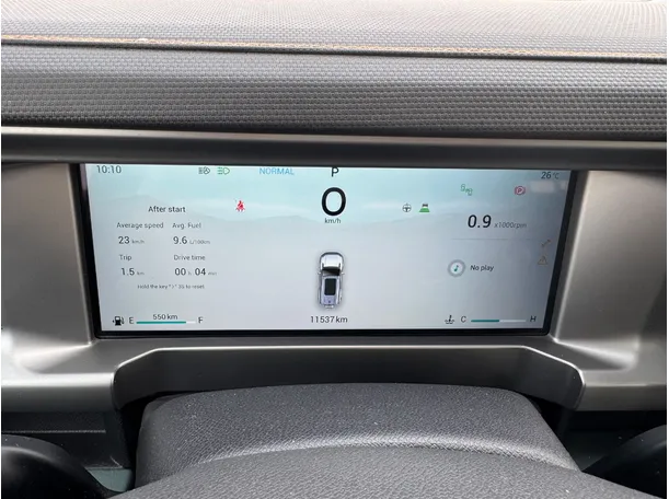 Car image 17
