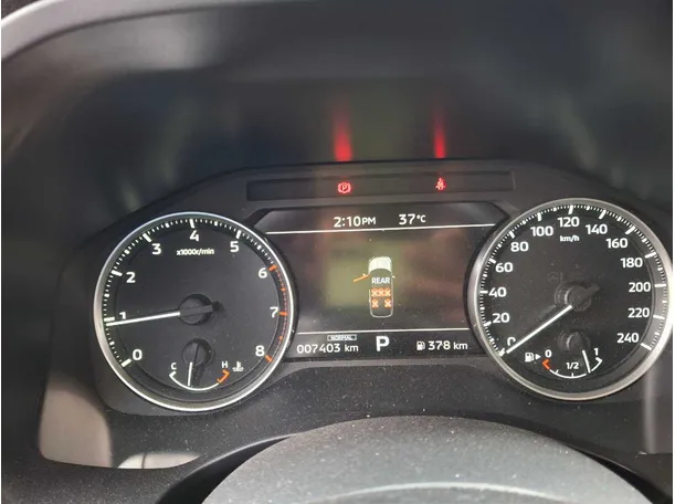 Car image 18