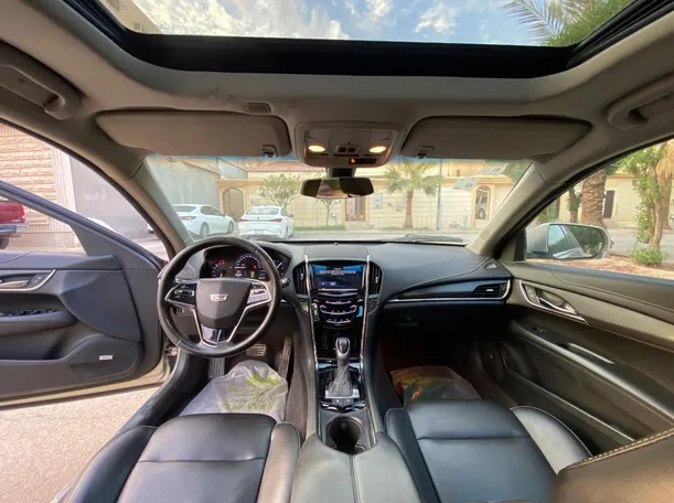 Car image 15