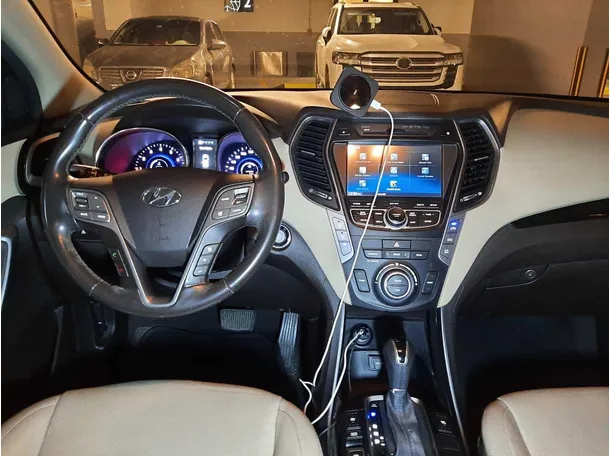 Car image 16