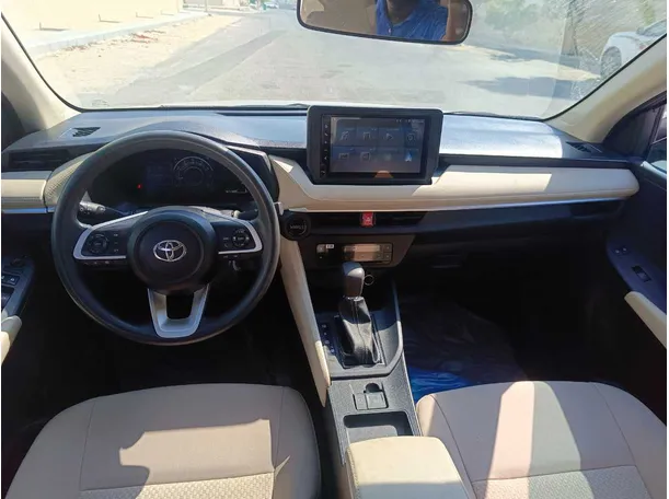 Car image 21