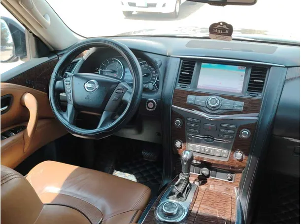 Car image 24