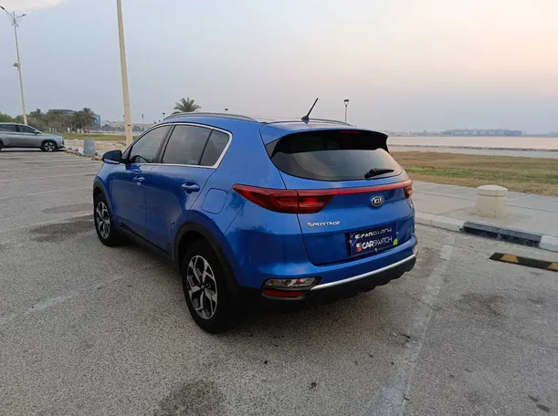 Car image 7