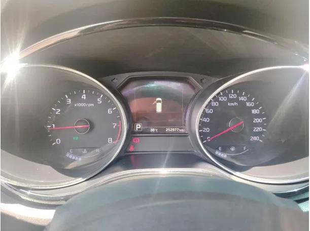 Car image 28