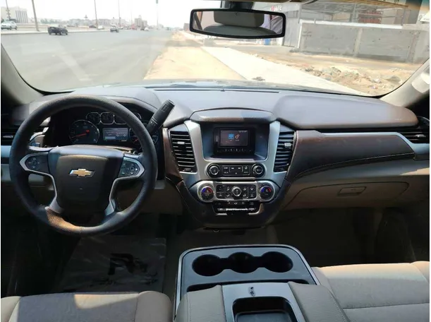 Car image 25