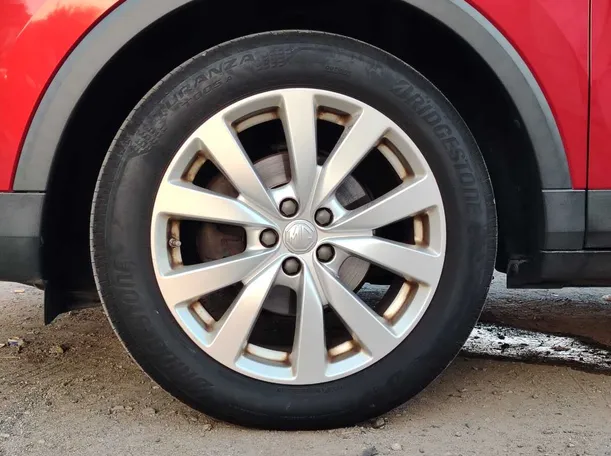 Car image 10