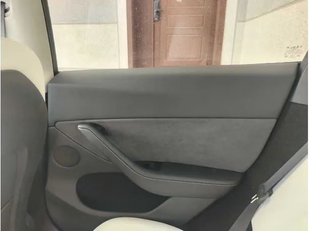 Car image 38