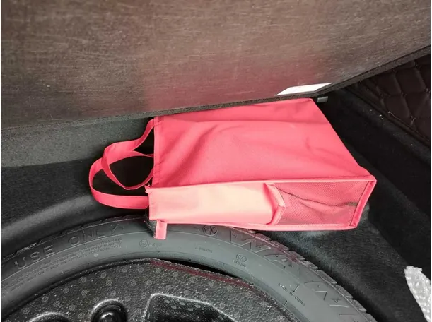 Car image 43