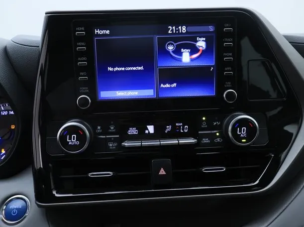 Car image 5