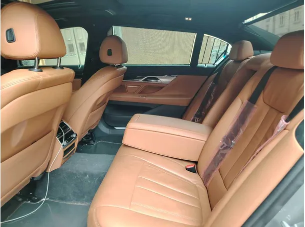 Car image 21