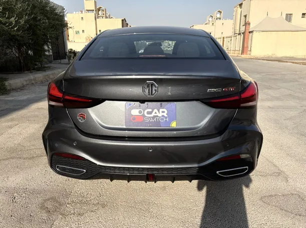 Car image 6