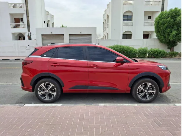 Car image 8