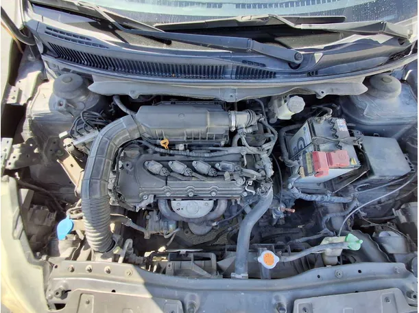 Car image 18