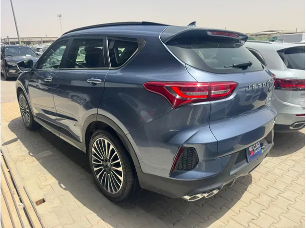 Car image 6