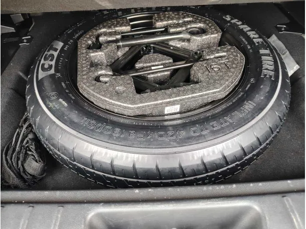 Car image 31