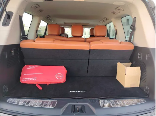 Car image 26