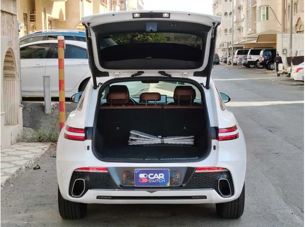 Car image 26