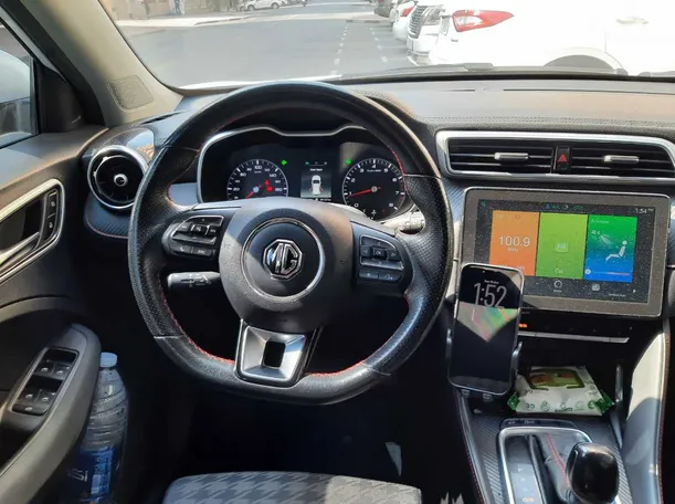 Car image 17