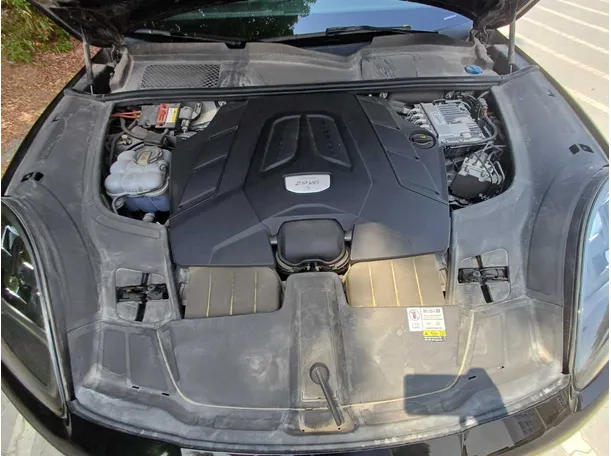 Car image 21
