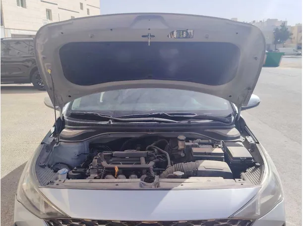 Car image 30