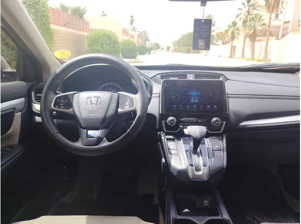 Car image 18