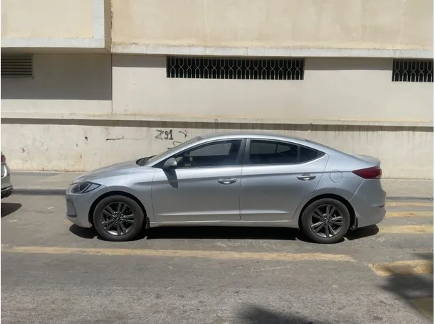 Car image 8