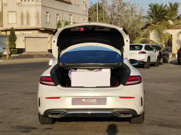 Car image 27