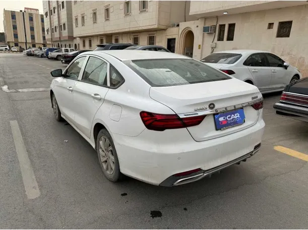 Car image 6