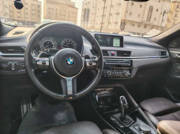 Car image 27