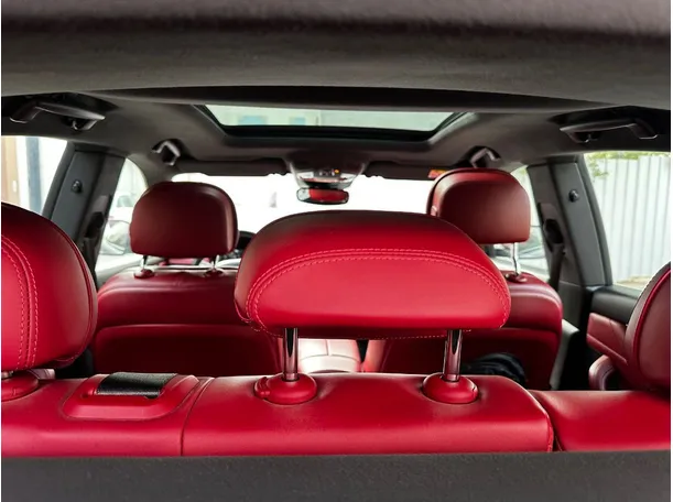 Car image 29