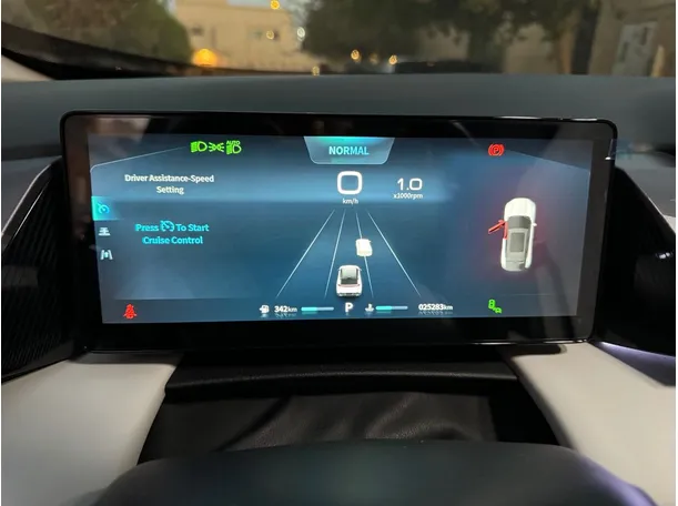 Car image 21