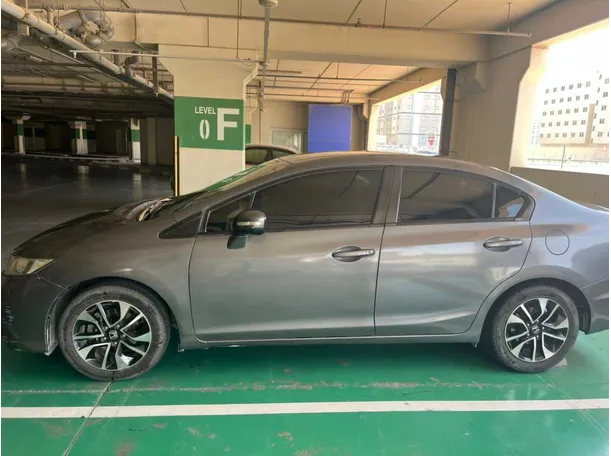 Car image 5