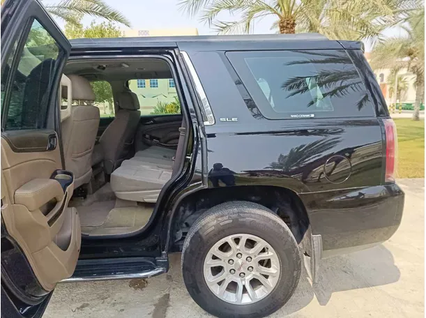Car image 16