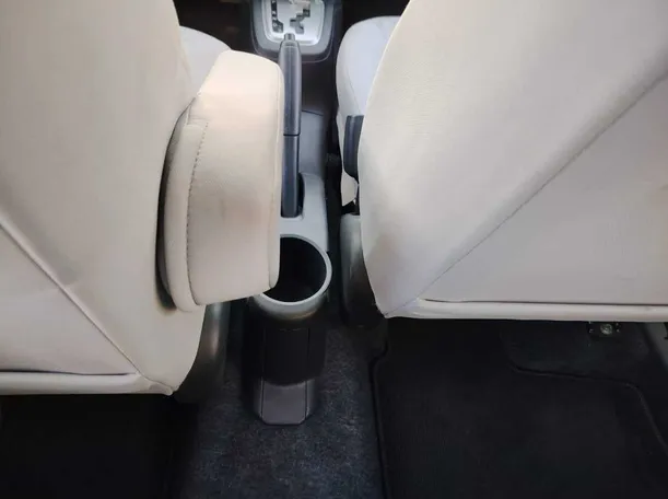 Car image 37