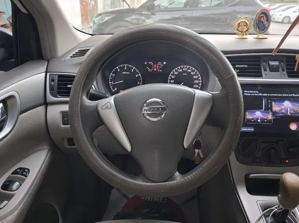 Car image 16