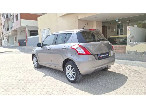 Car image 7